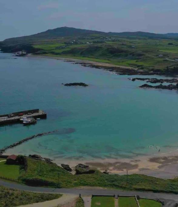 Cosy Portmor Log Cabin- Sea Views, Deck & Relaxation Malin Head Экстерьер фото