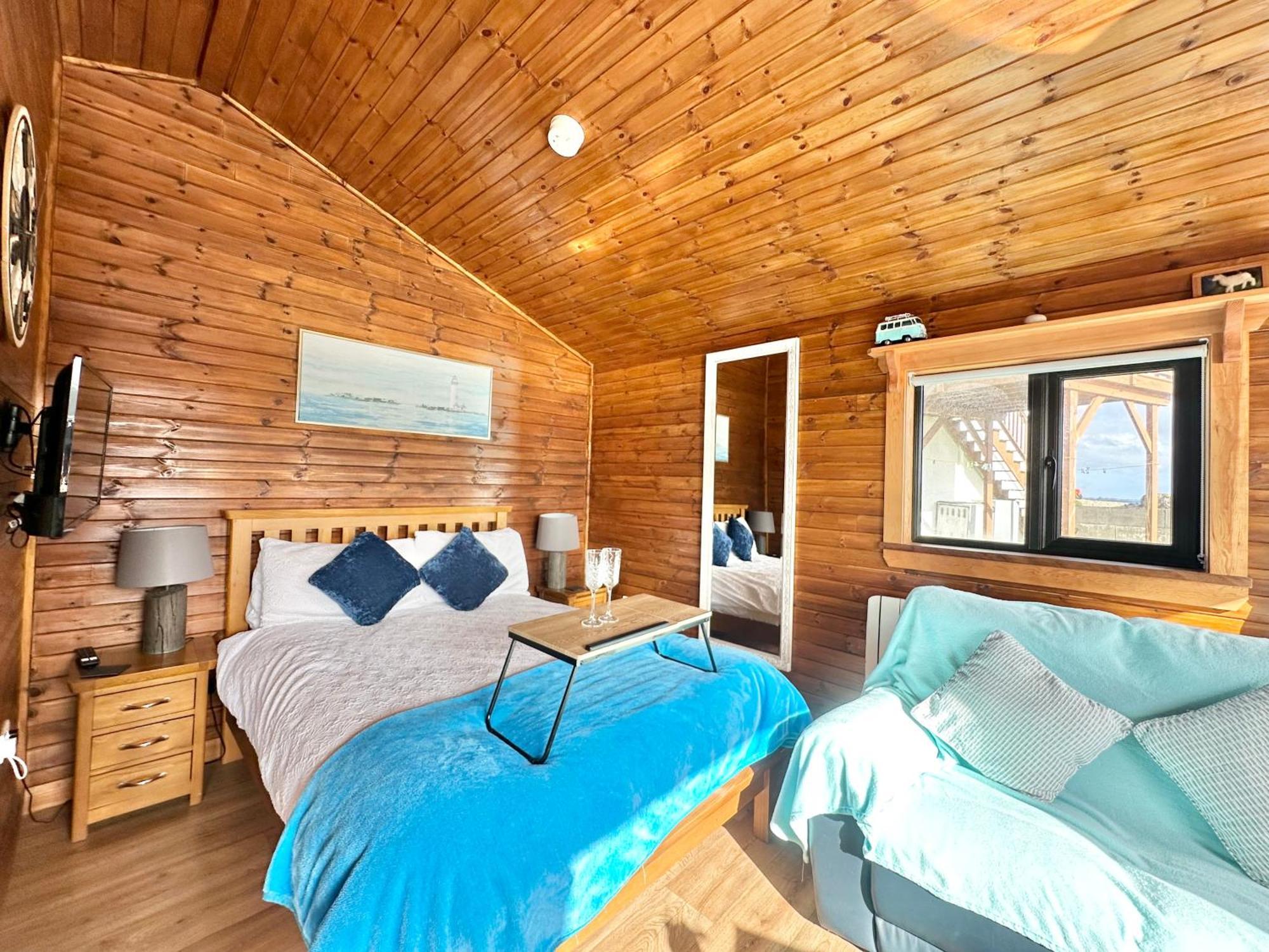 Cosy Portmor Log Cabin- Sea Views, Deck & Relaxation Malin Head Экстерьер фото